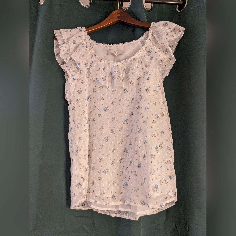 White Loft Top Floral